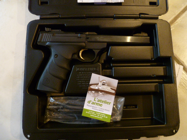 Pistolet Browning Buck Mark calibre 22 lr en bon état