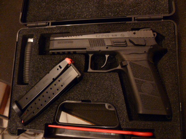 Pistolet CZ P09 cal 9 mm