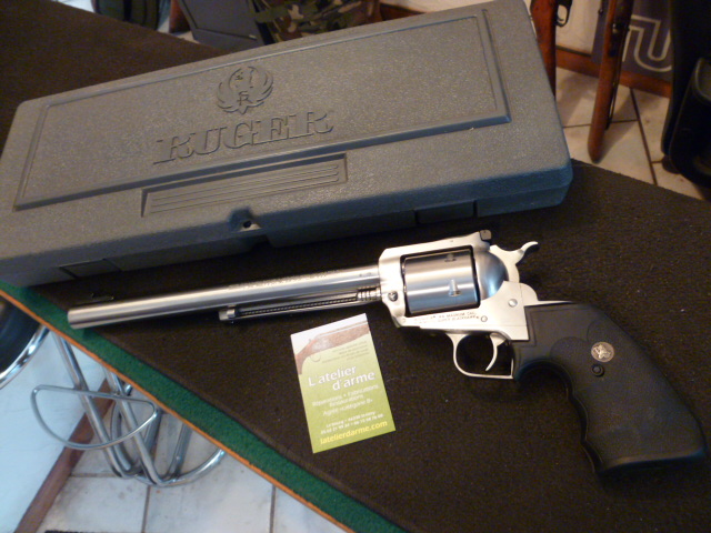Revolver RUGER calibre 44 mag , état neuf