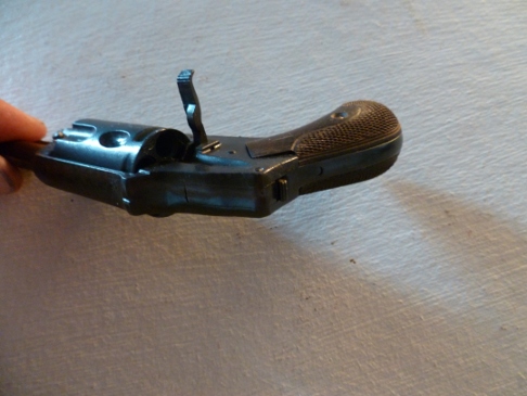 revolver vellodog , trés bon état
